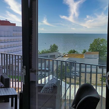 Apartament Wakacyjny Horyzont - Parking Gratis Miedzyzdroje Bagian luar foto